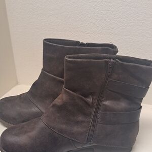 Pop Dark Brown Ankle Boots